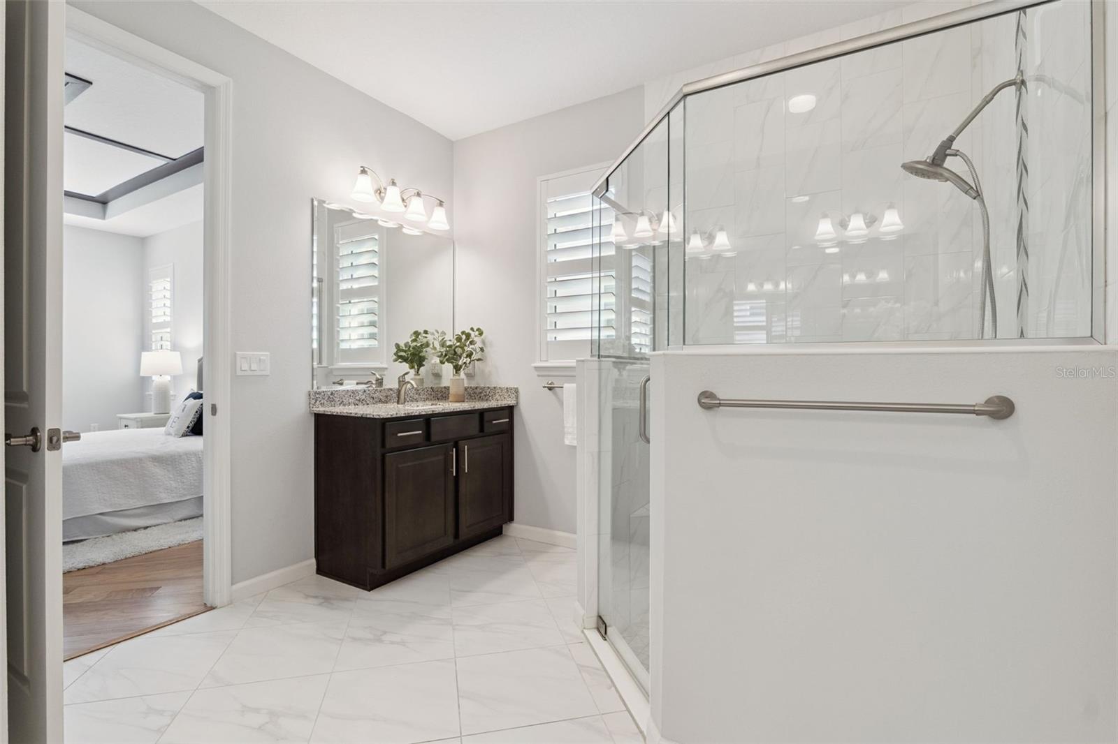 Image 27 of 66 For 208 Avenham Drive