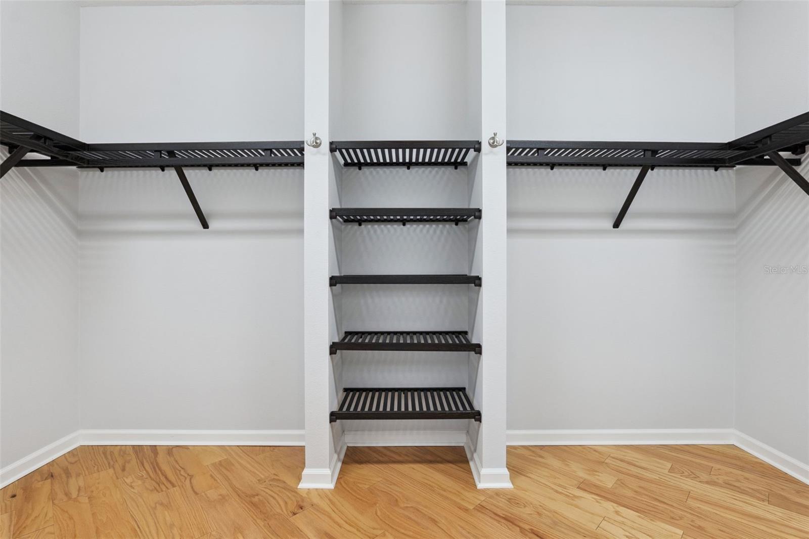 Image 28 of 66 For 208 Avenham Drive