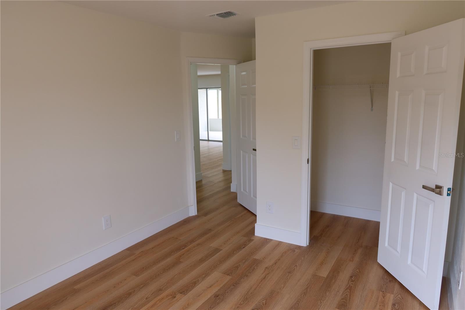 Image 12 of 29 For 227 Minnesota Woods Lane