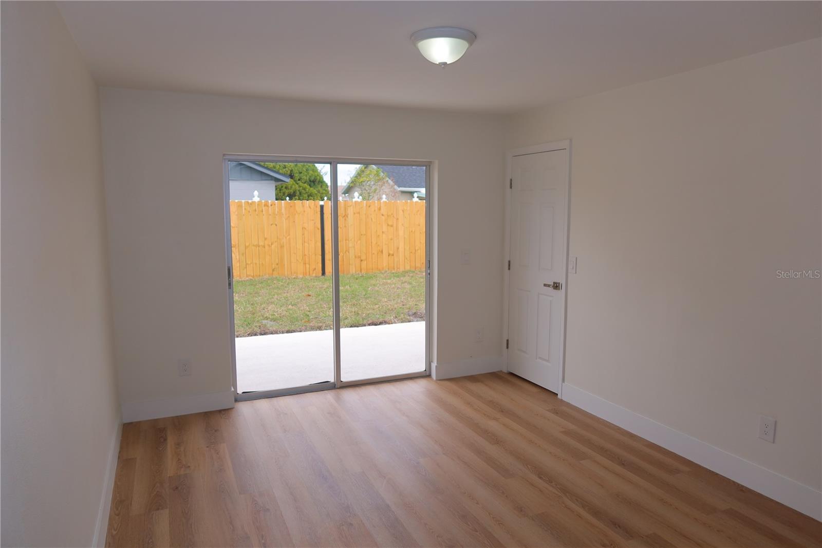 Image 18 of 29 For 227 Minnesota Woods Lane