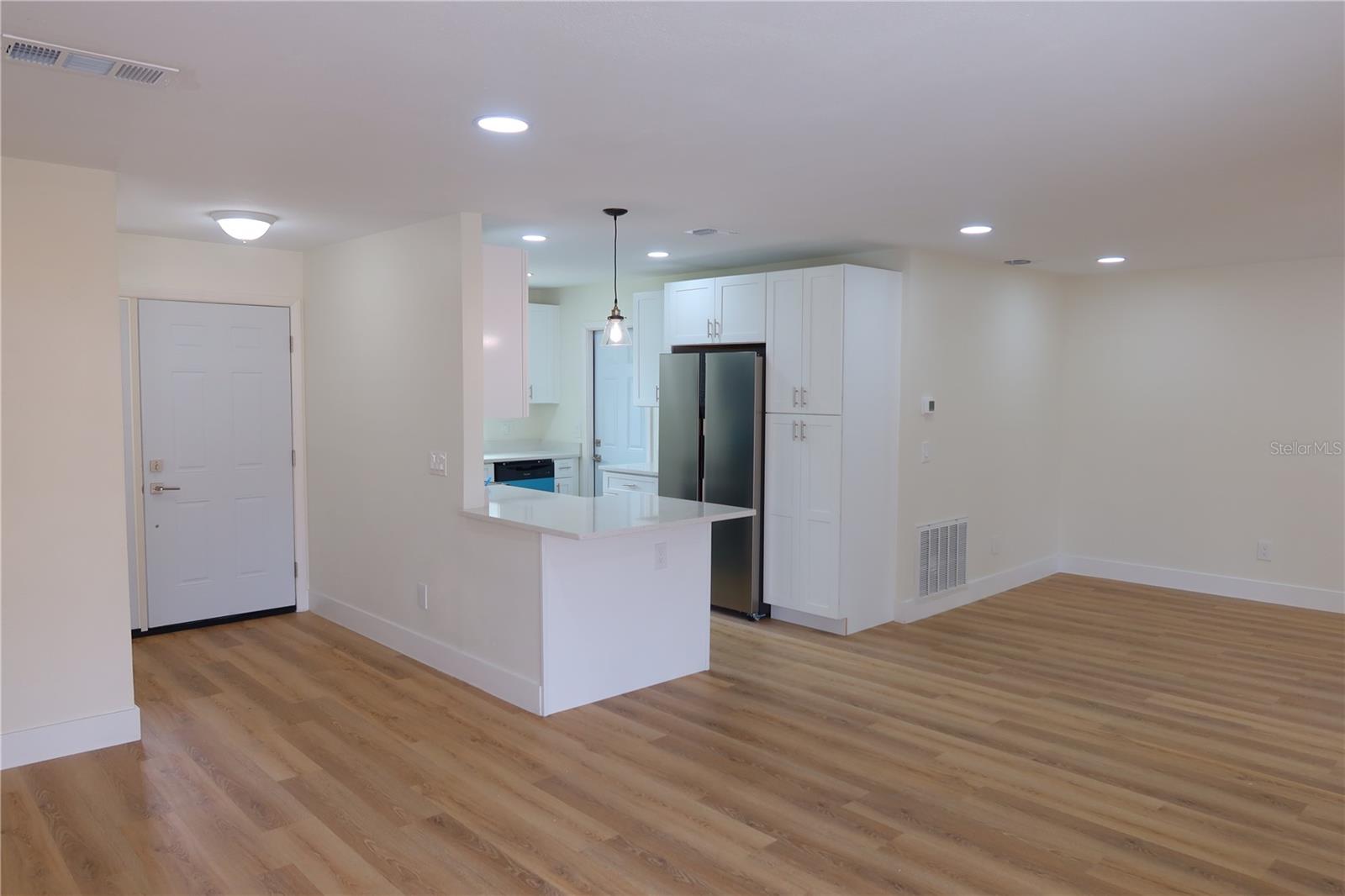 Image 8 of 29 For 227 Minnesota Woods Lane