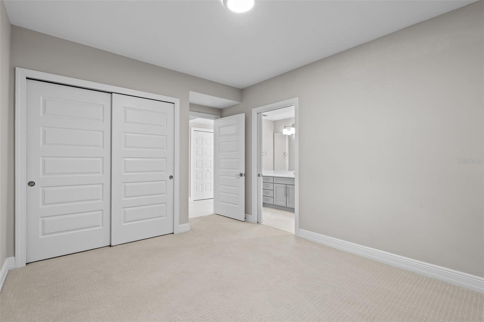 Image 21 of 35 For 16300 County Road 455  307