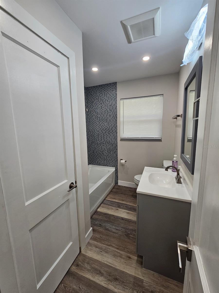 Image 13 of 23 For 903 33rd Avenue