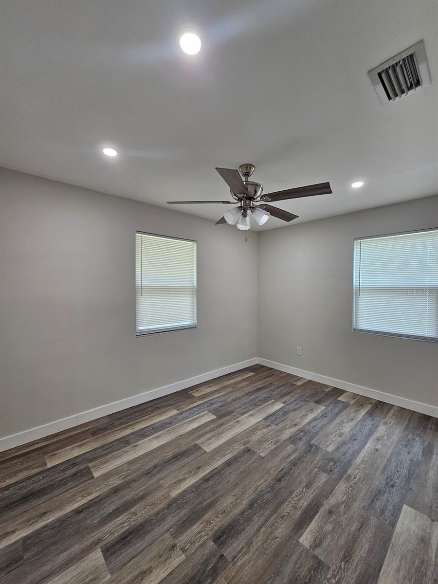 Image 15 of 23 For 903 33rd Avenue