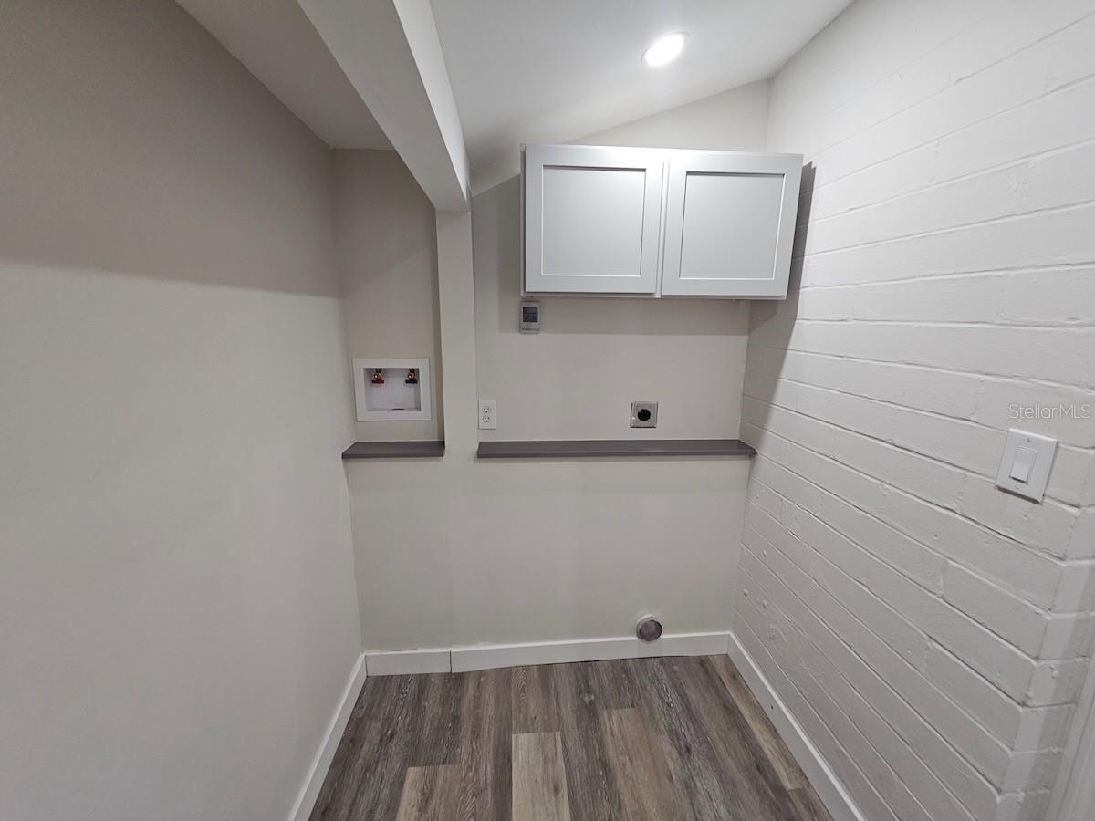 Image 17 of 23 For 903 33rd Avenue