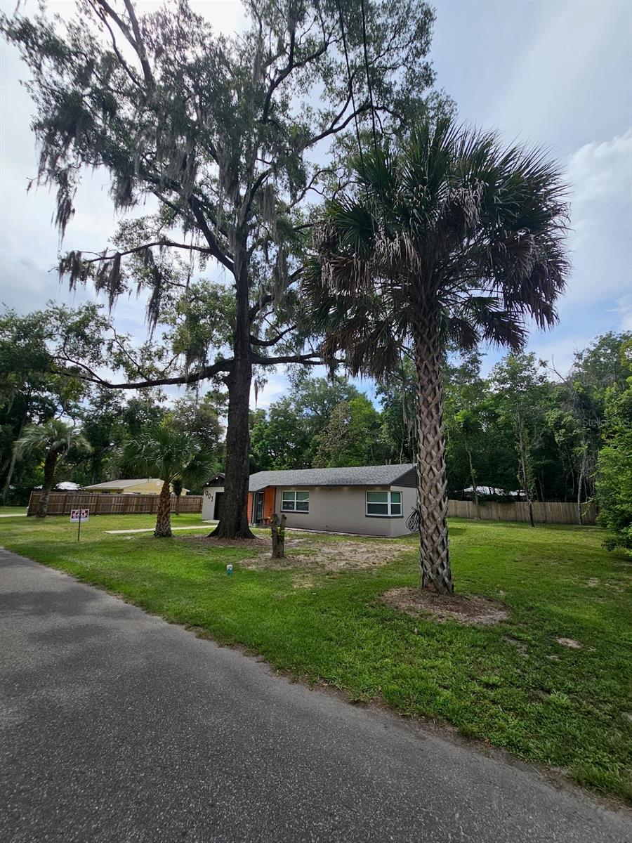 Image 18 of 23 For 903 33rd Avenue