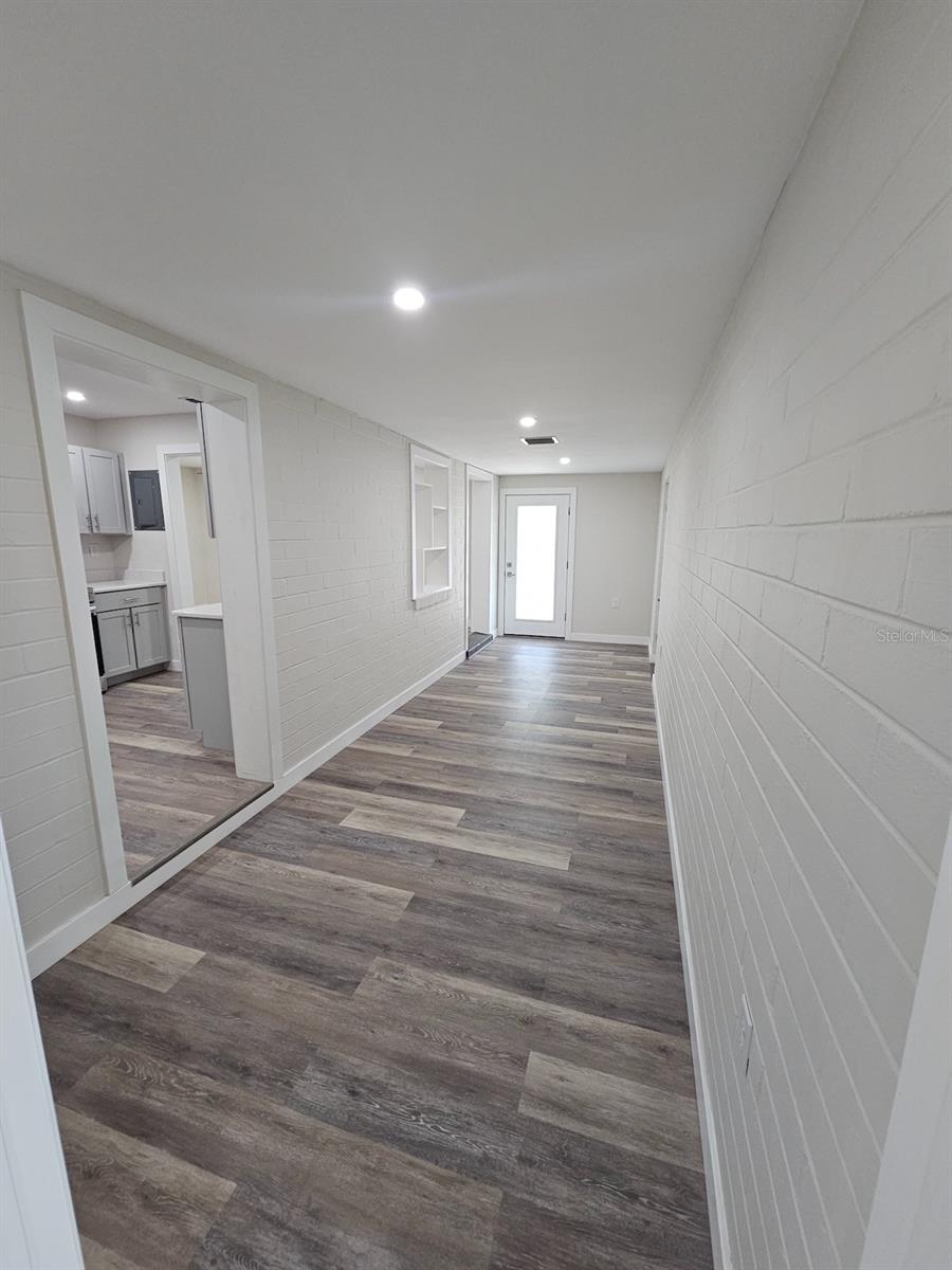 Image 5 of 23 For 903 33rd Avenue