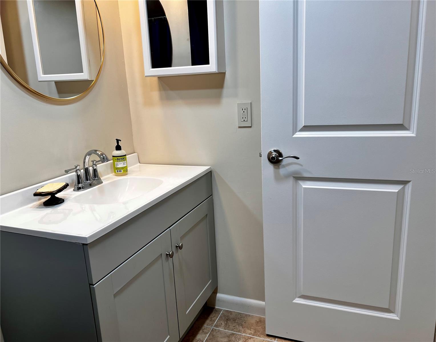 Image 14 of 18 For 8300 Bardmoor Boulevard 105