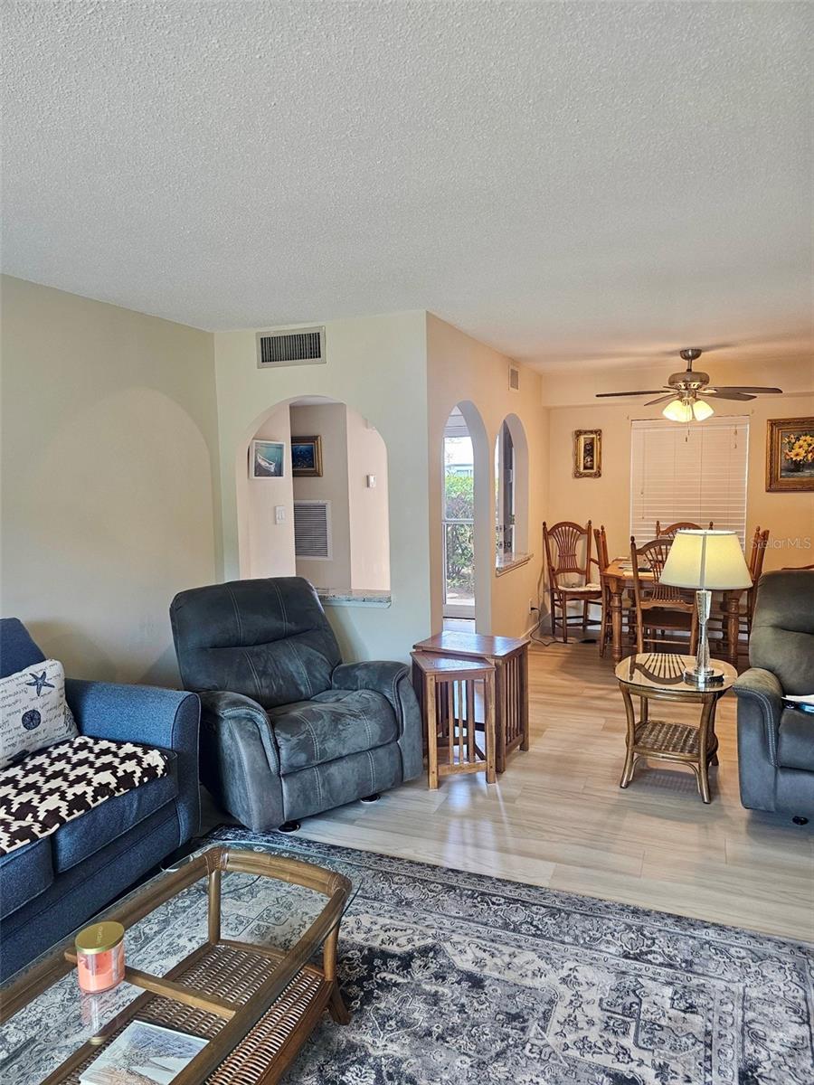 Image 3 of 18 For 8300 Bardmoor Boulevard 105