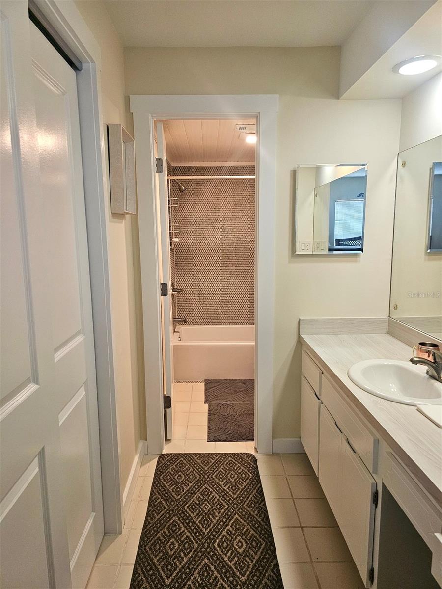 Image 9 of 18 For 8300 Bardmoor Boulevard 105