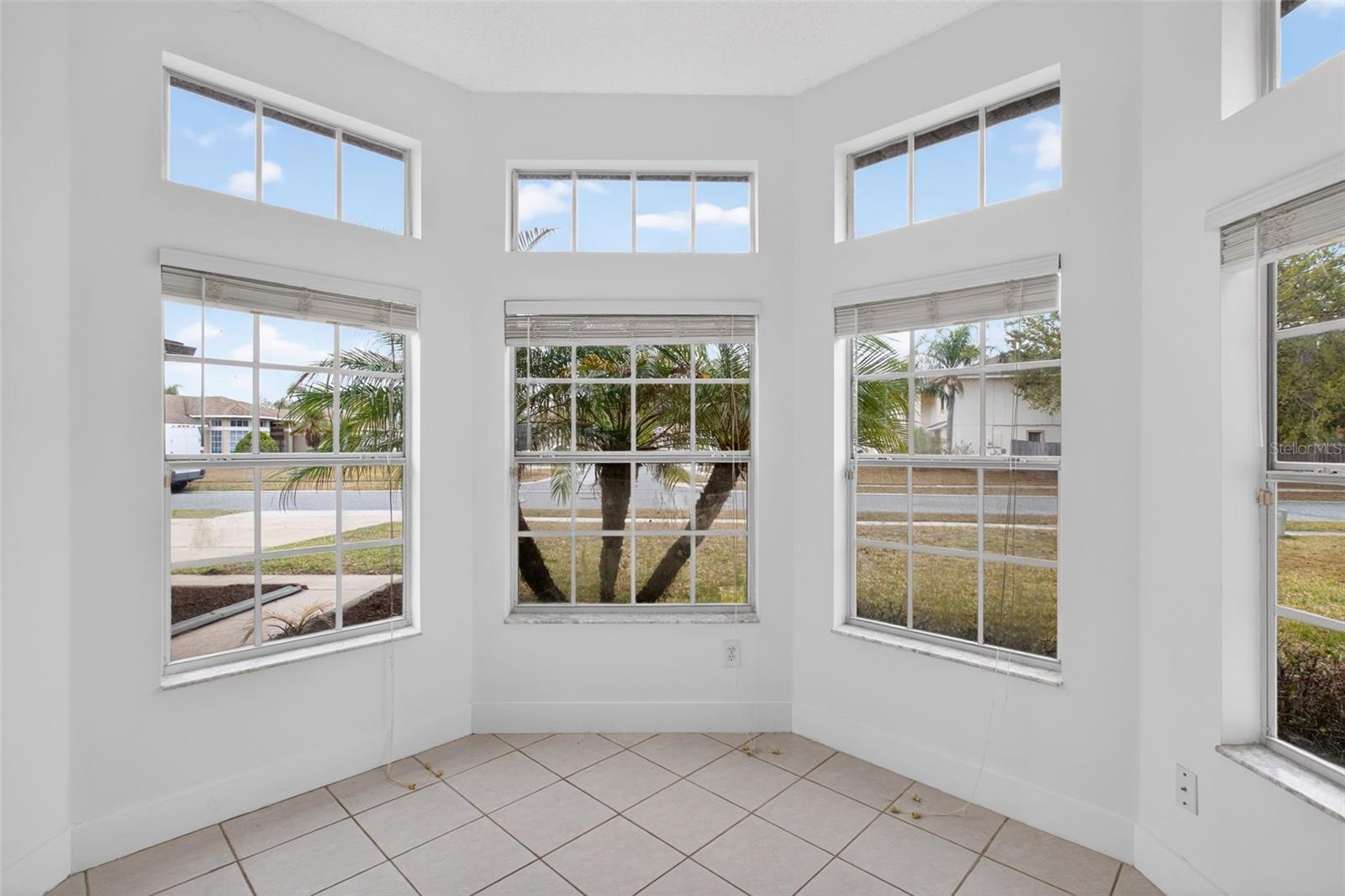 Image 15 of 41 For 1624 Wood Violet Drive