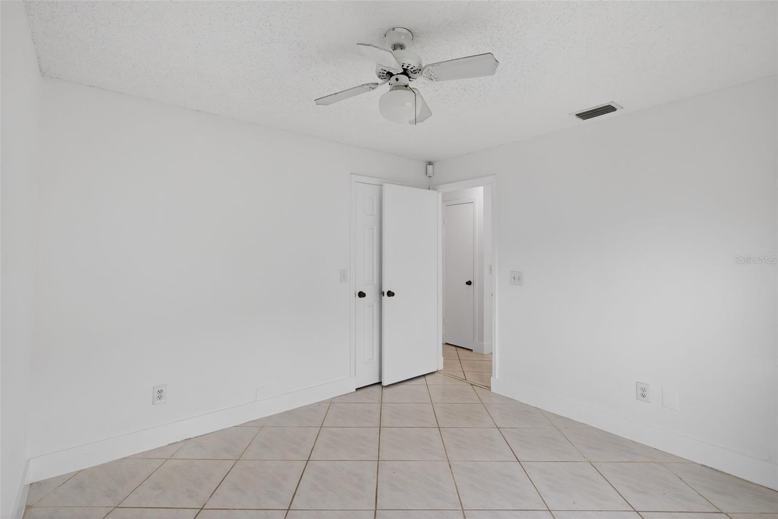 Image 22 of 41 For 1624 Wood Violet Drive