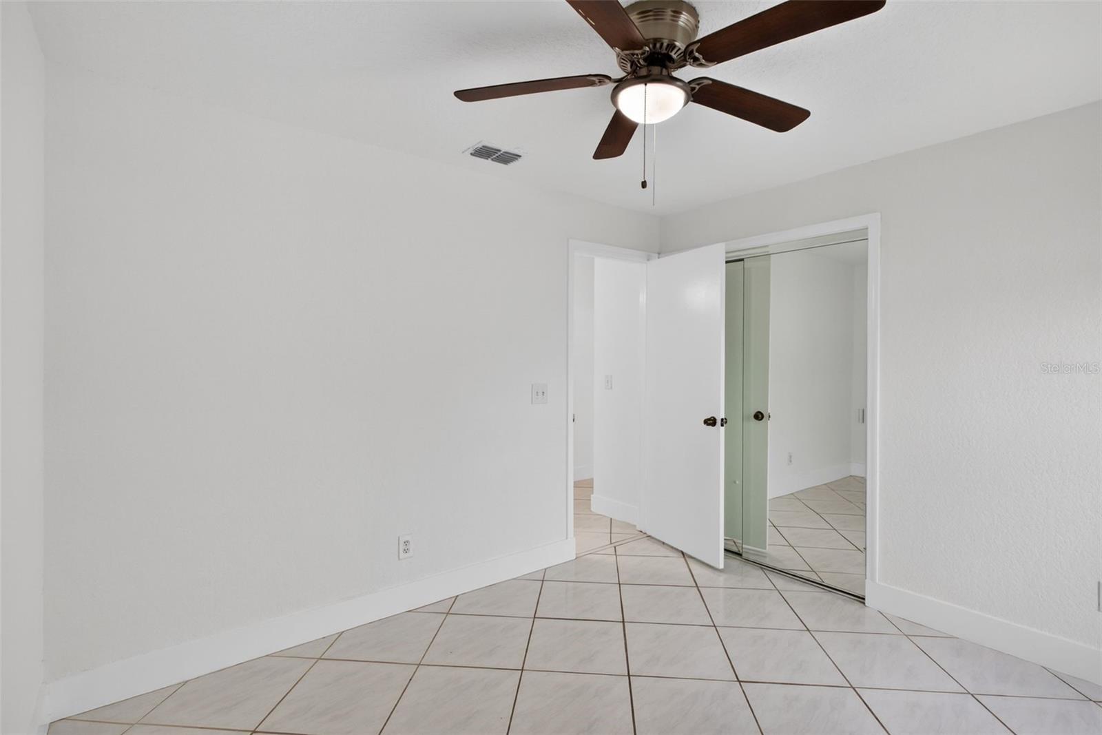 Image 31 of 41 For 1624 Wood Violet Drive