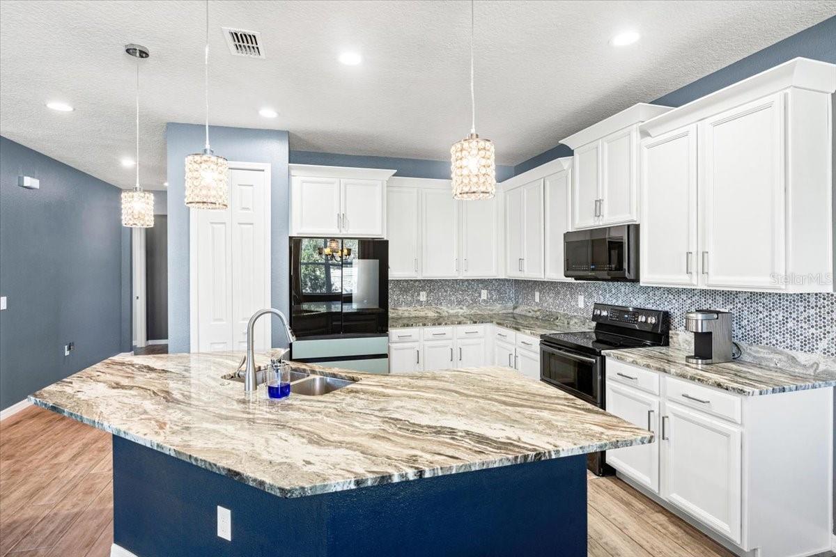 Image 8 of 37 For 2642 Flicker Cove