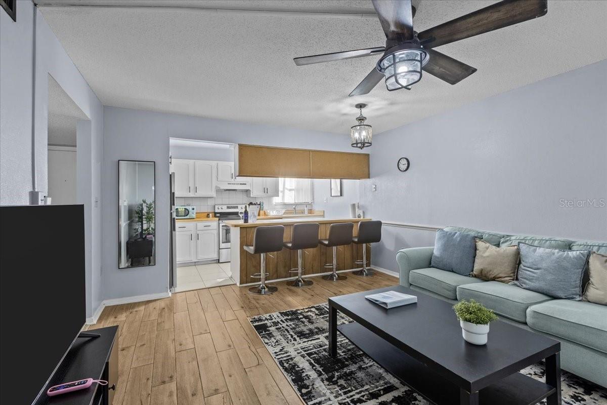 Image 5 of 22 For 2811 Archer Road Z241