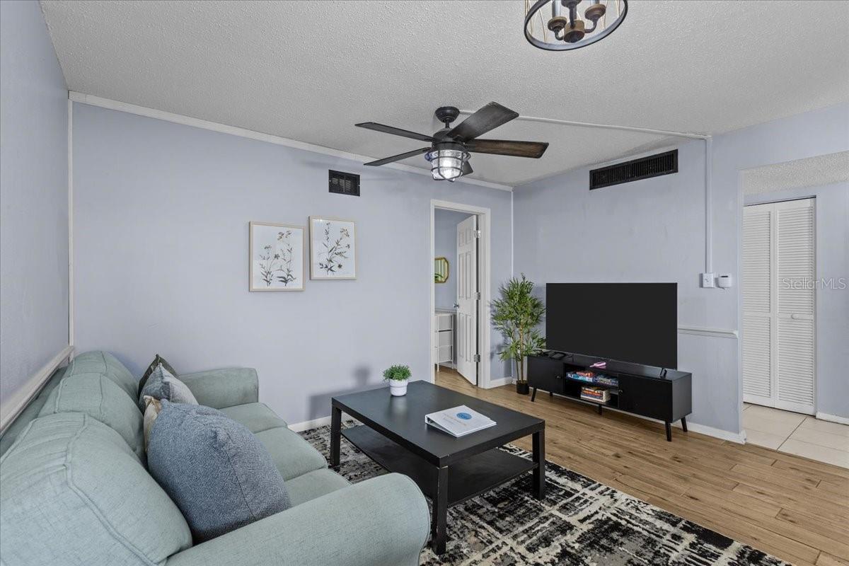 Image 6 of 22 For 2811 Archer Road Z241