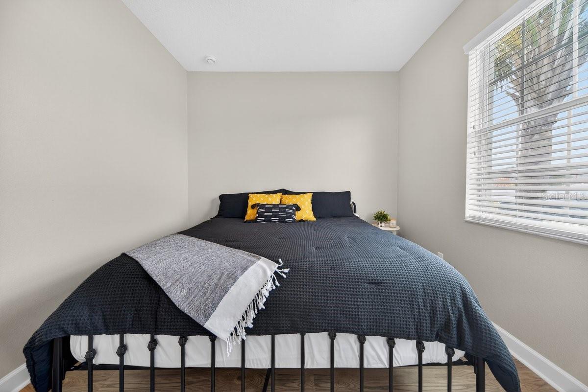 Image 13 of 53 For 2854 Youngford Street