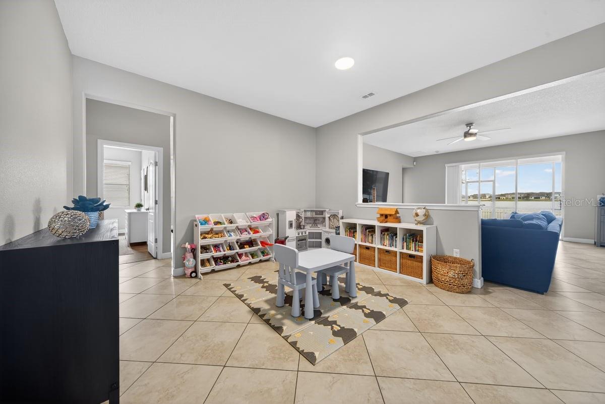 Image 17 of 53 For 2854 Youngford Street