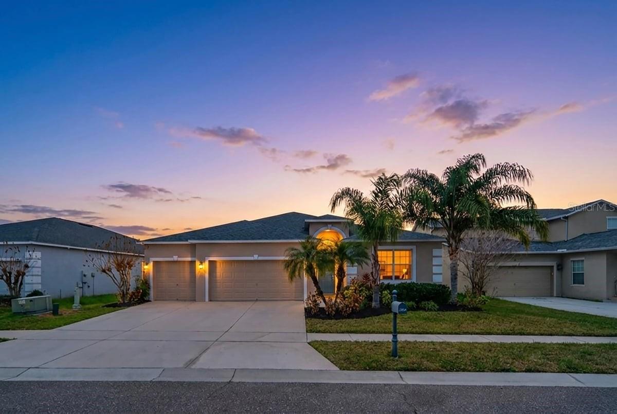 Image 2 of 53 For 2854 Youngford Street