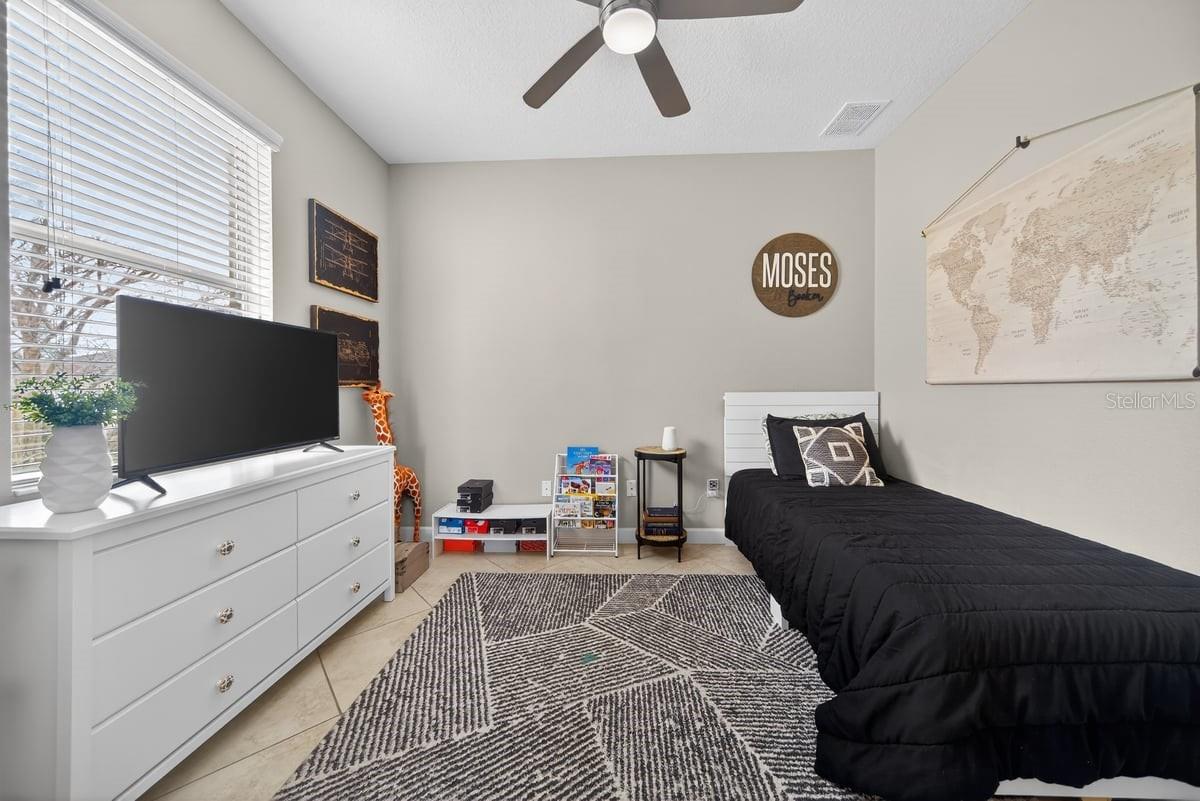 Image 20 of 53 For 2854 Youngford Street