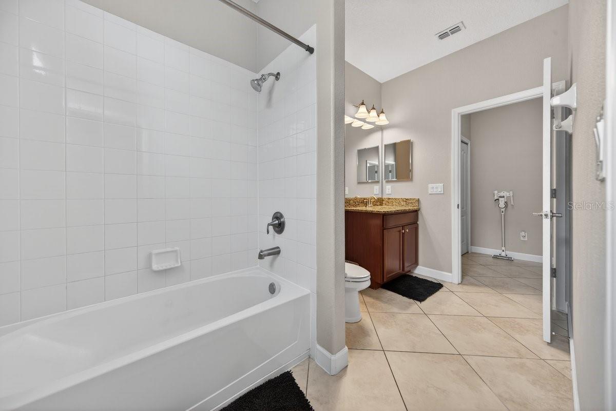 Image 24 of 53 For 2854 Youngford Street