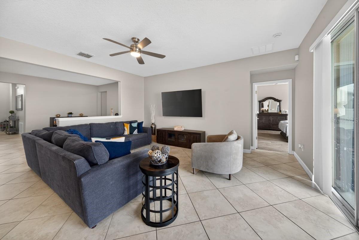 Image 26 of 53 For 2854 Youngford Street