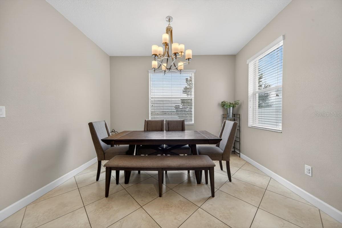 Image 31 of 53 For 2854 Youngford Street