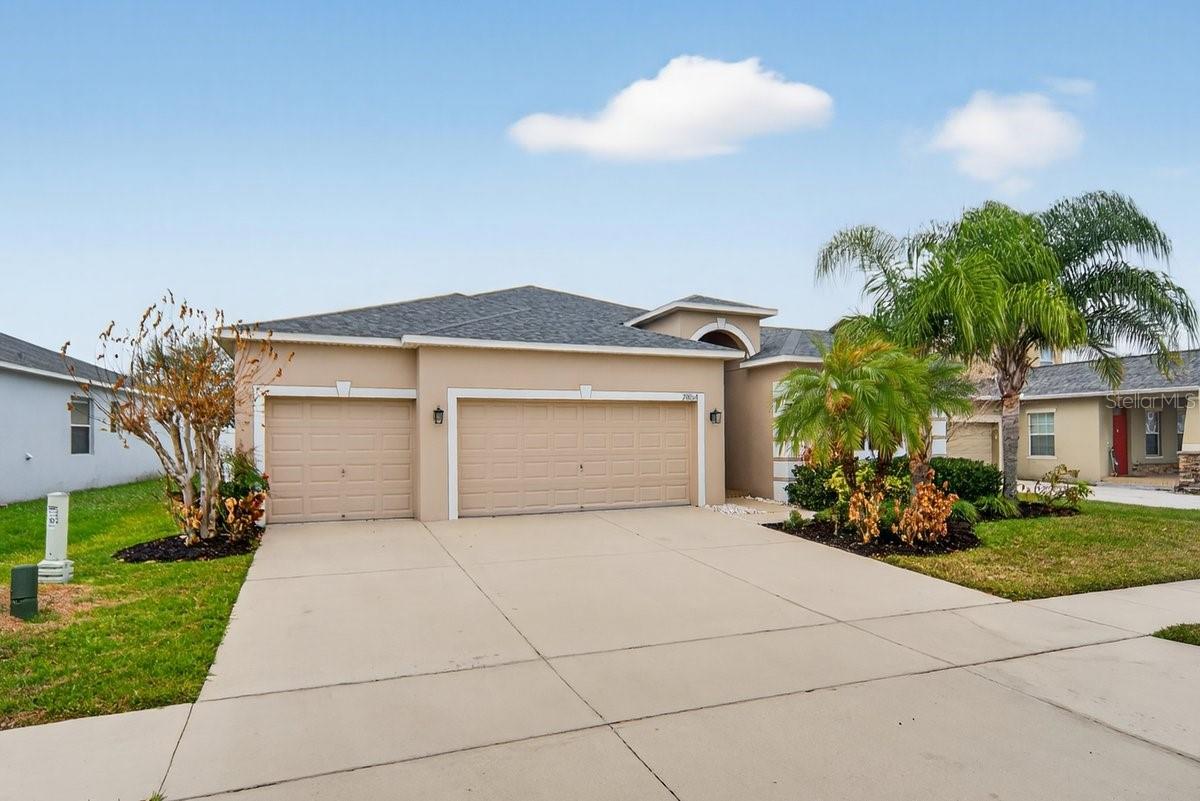 Image 4 of 53 For 2854 Youngford Street