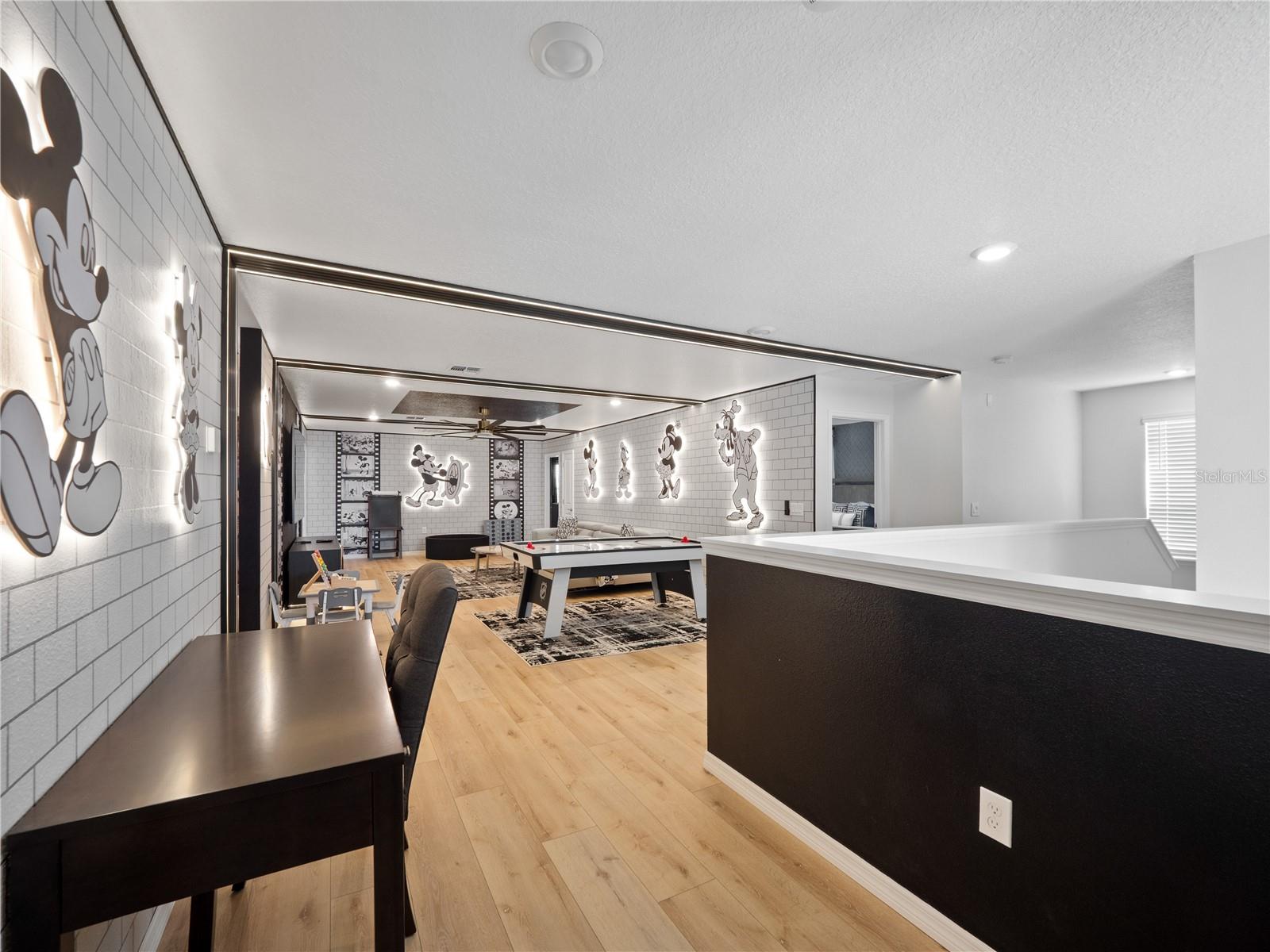 Image 27 of 45 For 1970 Summer Drive