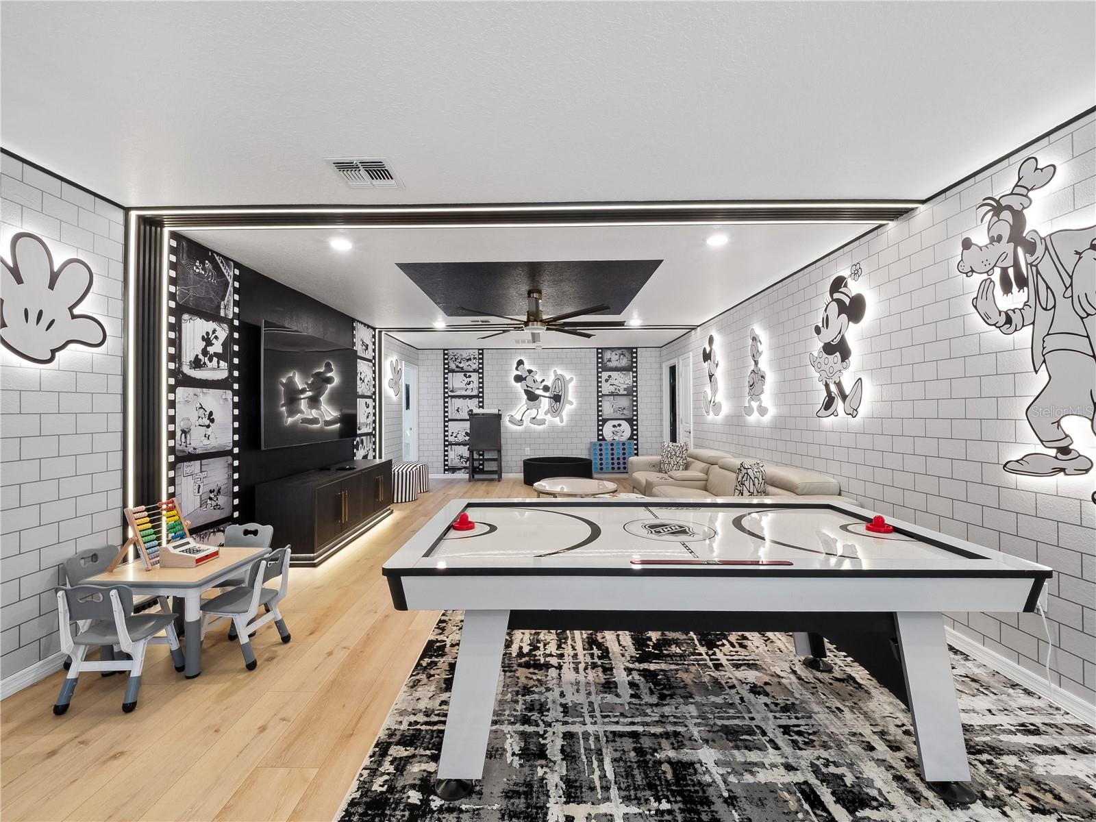 Image 30 of 45 For 1970 Summer Drive