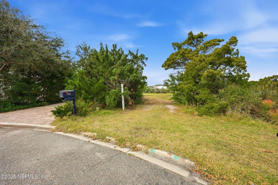 Image 15 of 25 For 225 La Crescenta Drive