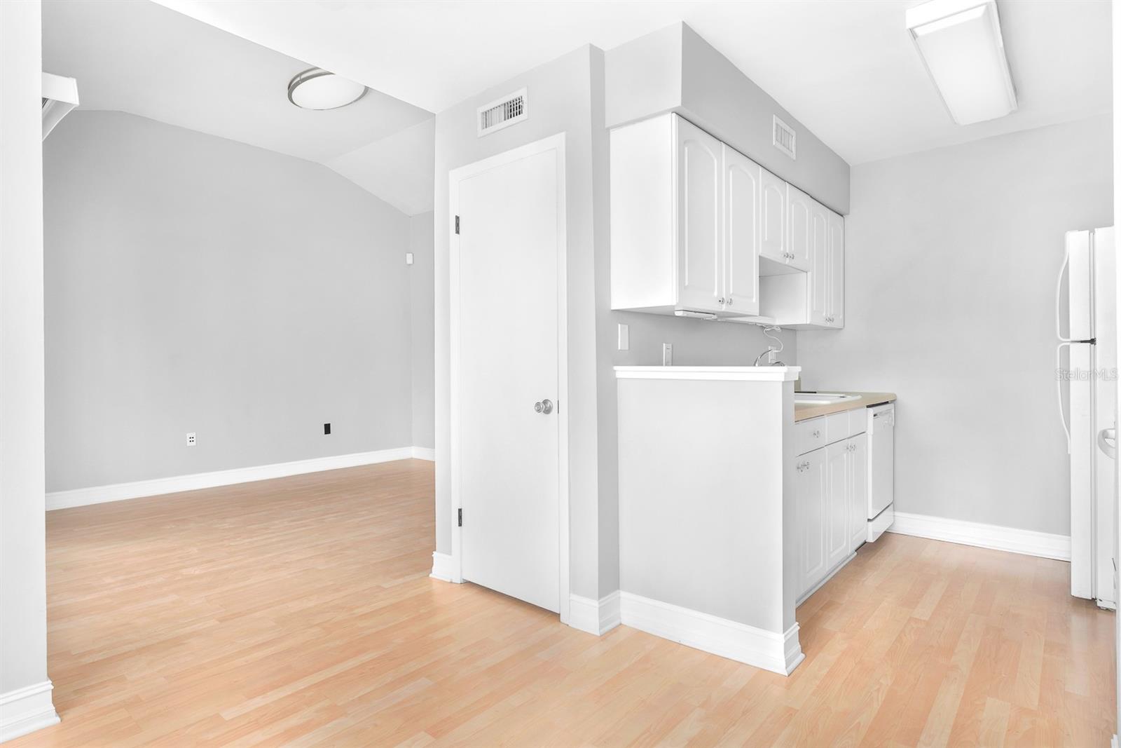 Image 10 of 21 For 5741 Peregrine Avenue 28a