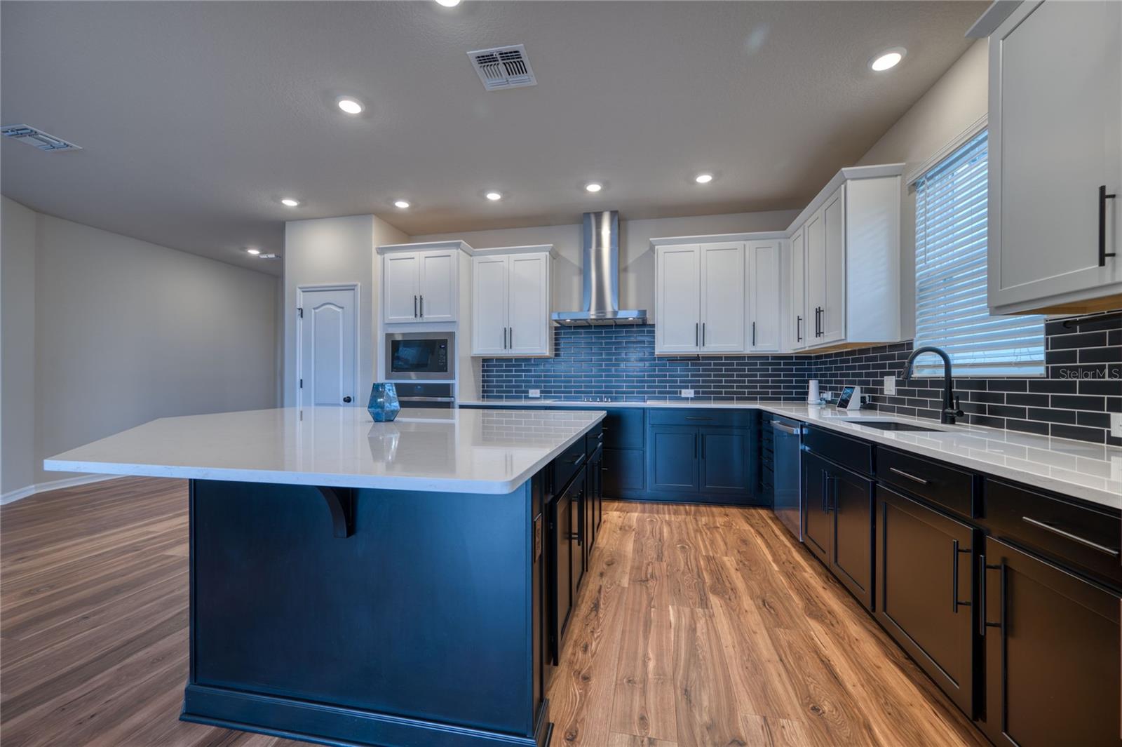 Image 19 of 58 For 16966 Cedar Valley Circle