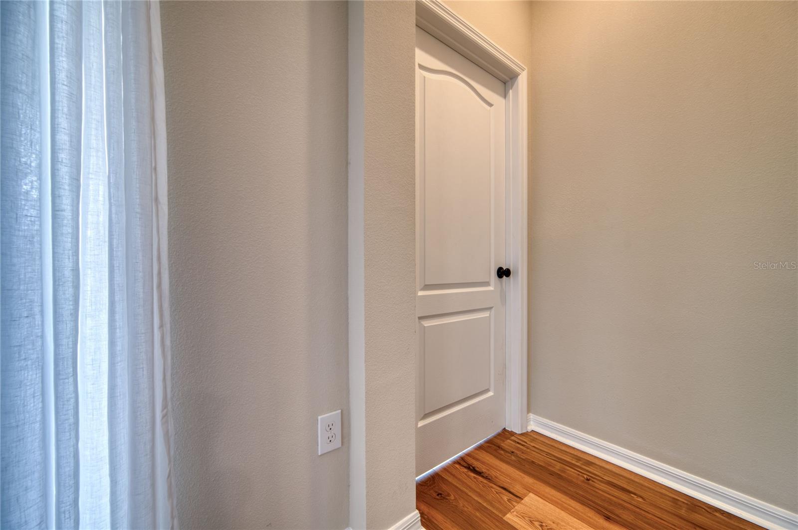 Image 29 of 58 For 16966 Cedar Valley Circle