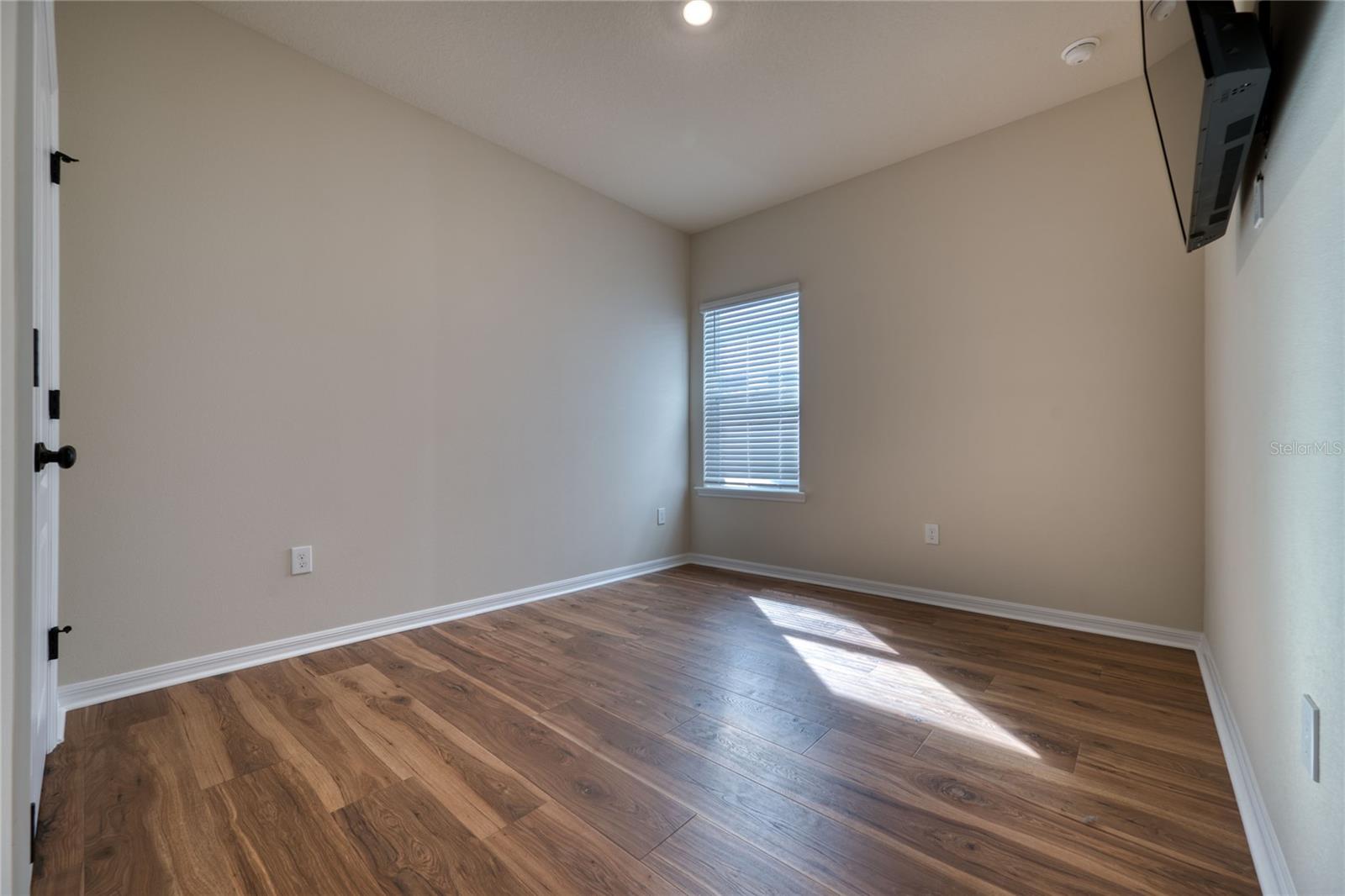 Image 48 of 58 For 16966 Cedar Valley Circle