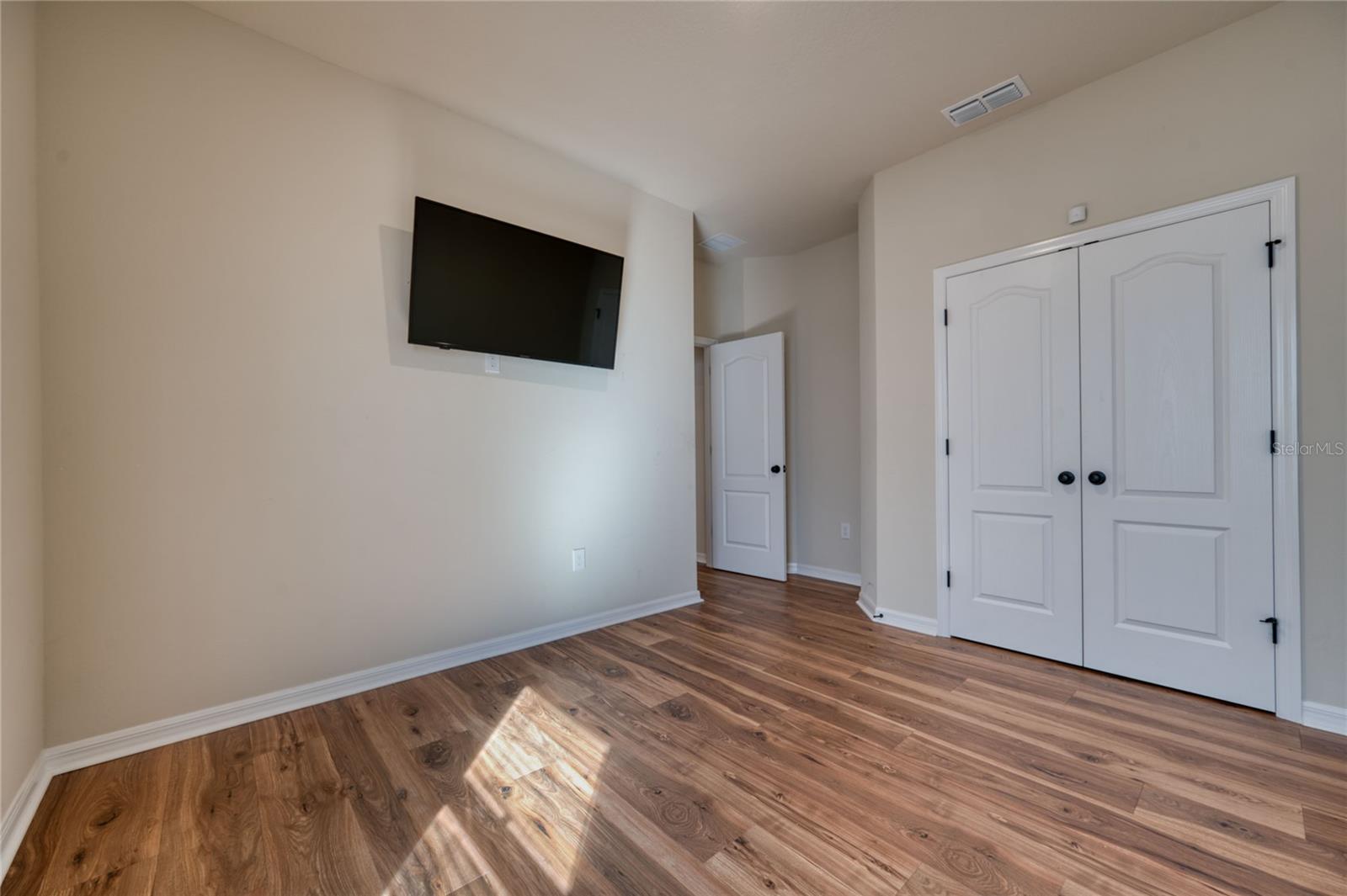 Image 49 of 58 For 16966 Cedar Valley Circle