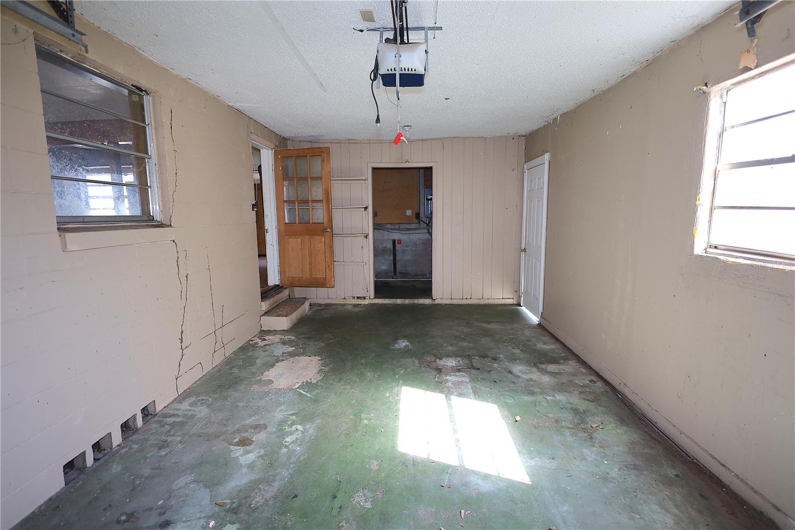 Image 15 of 37 For 1211 Moton Avenue