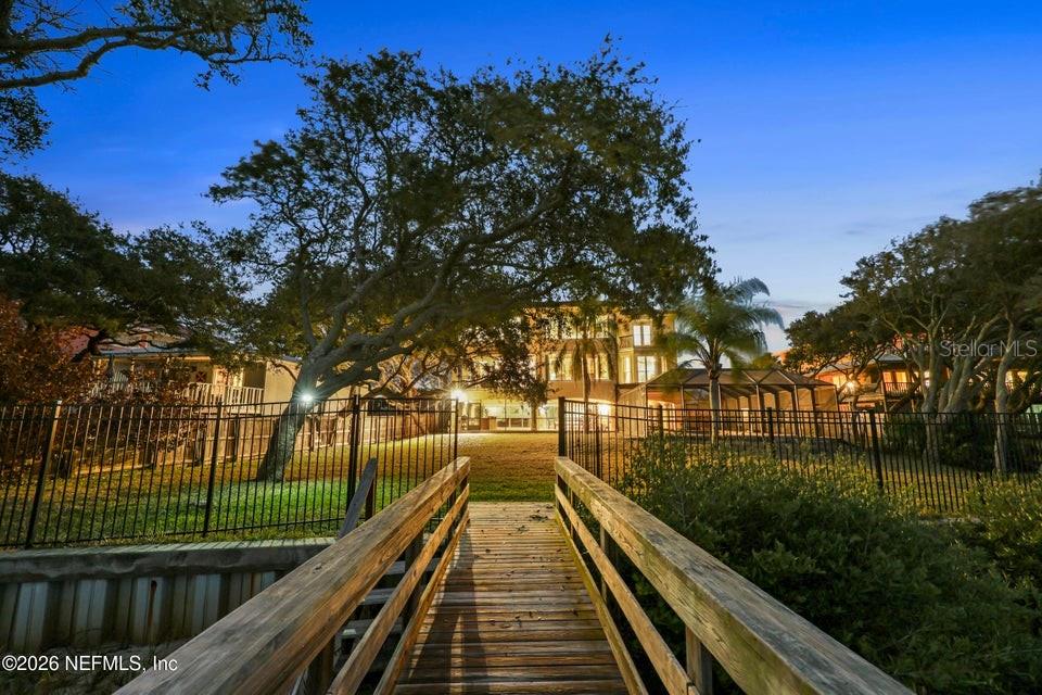 Image 3 of 99 For 7149 Middleton Avenue