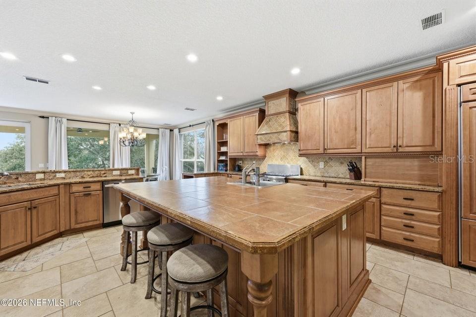 Image 31 of 99 For 7149 Middleton Avenue