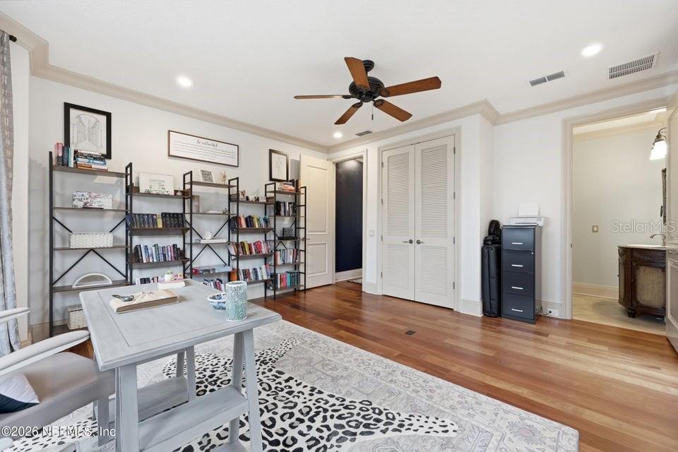 Image 45 of 99 For 7149 Middleton Avenue