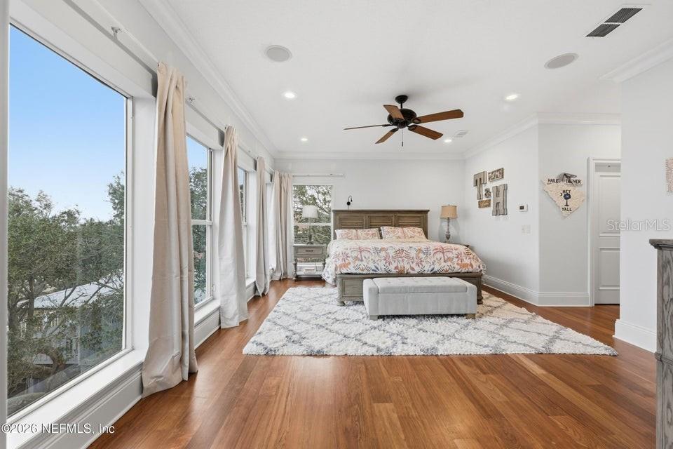 Image 52 of 99 For 7149 Middleton Avenue