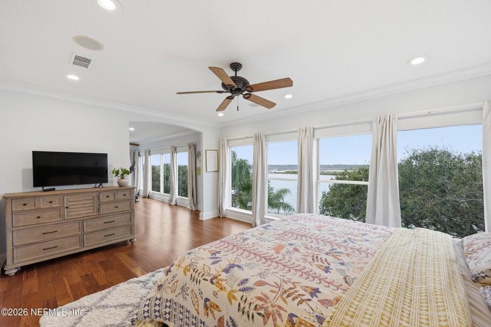 Image 53 of 99 For 7149 Middleton Avenue