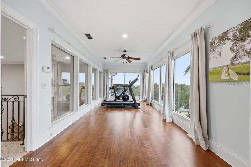 Image 58 of 99 For 7149 Middleton Avenue