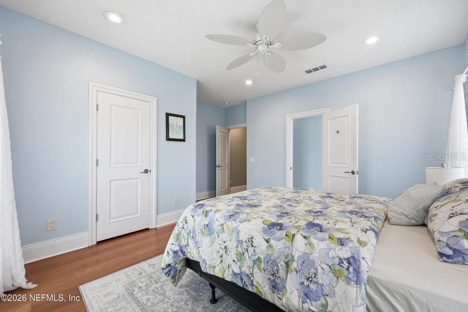 Image 72 of 99 For 7149 Middleton Avenue