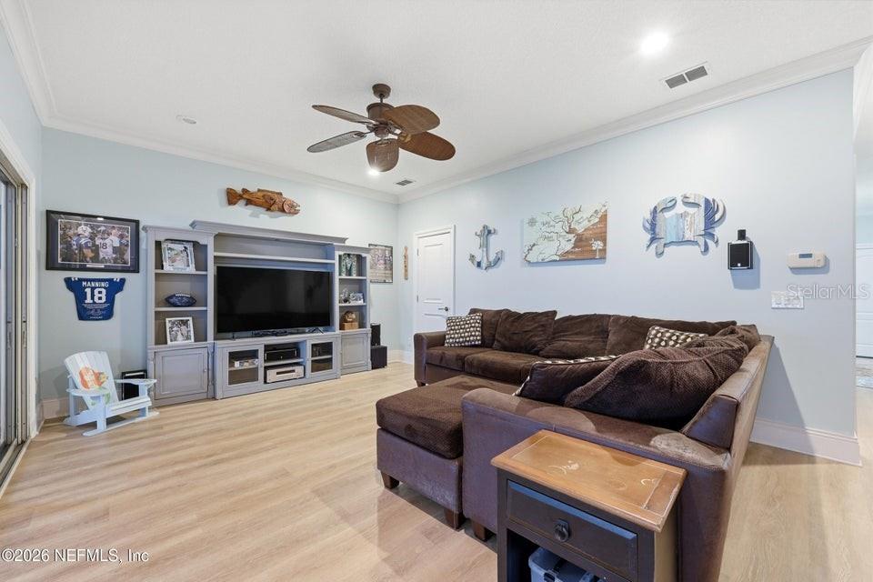 Image 79 of 99 For 7149 Middleton Avenue