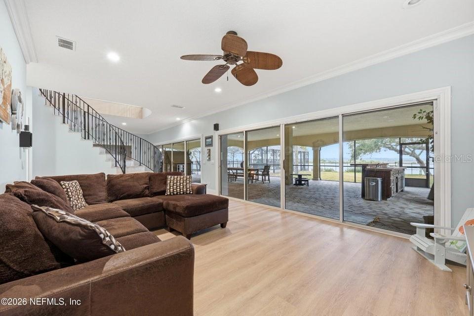 Image 81 of 99 For 7149 Middleton Avenue