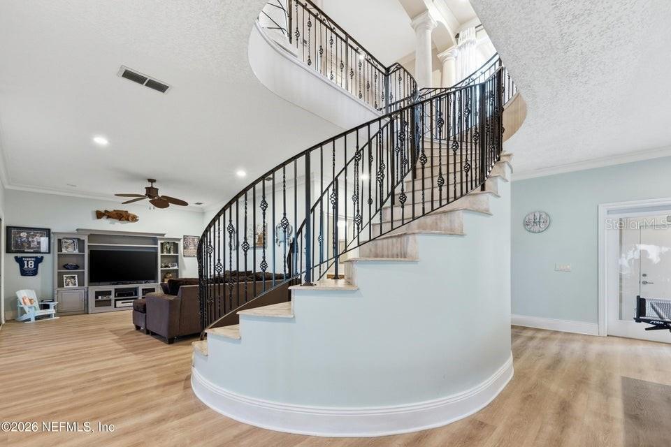 Image 82 of 99 For 7149 Middleton Avenue