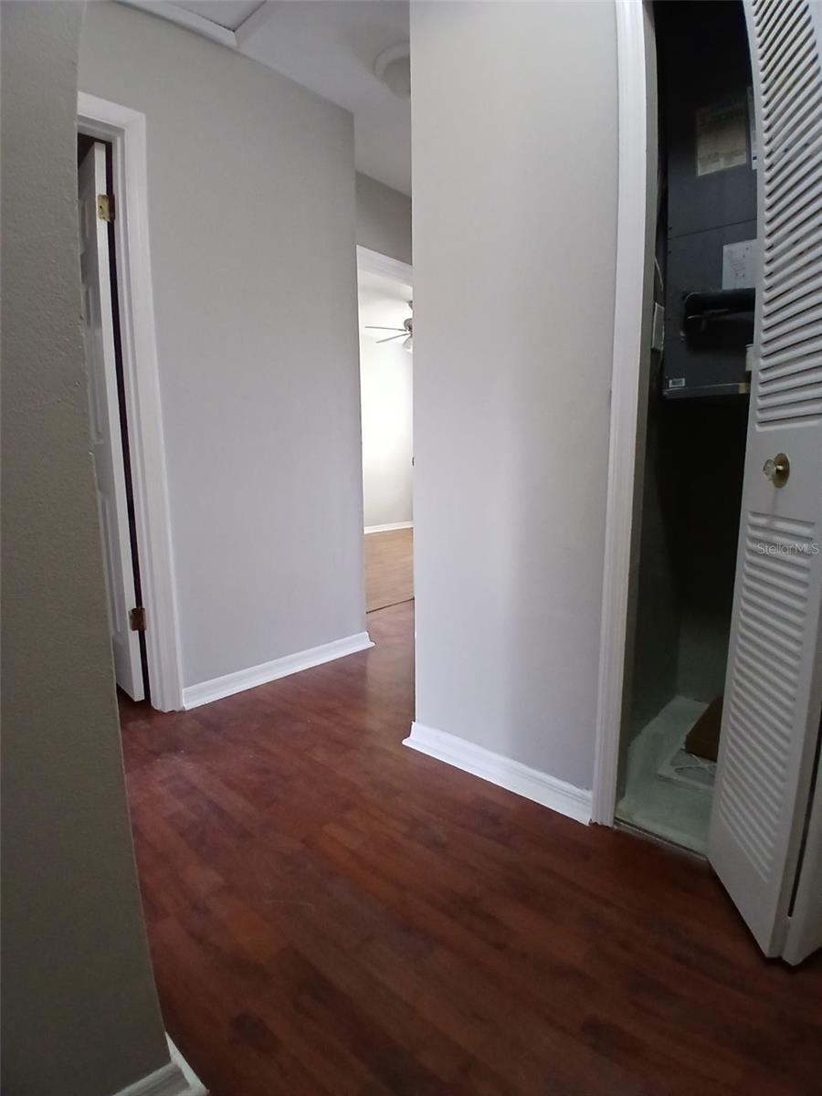 Image 8 of 29 For 7454 Wynnewood Square 188