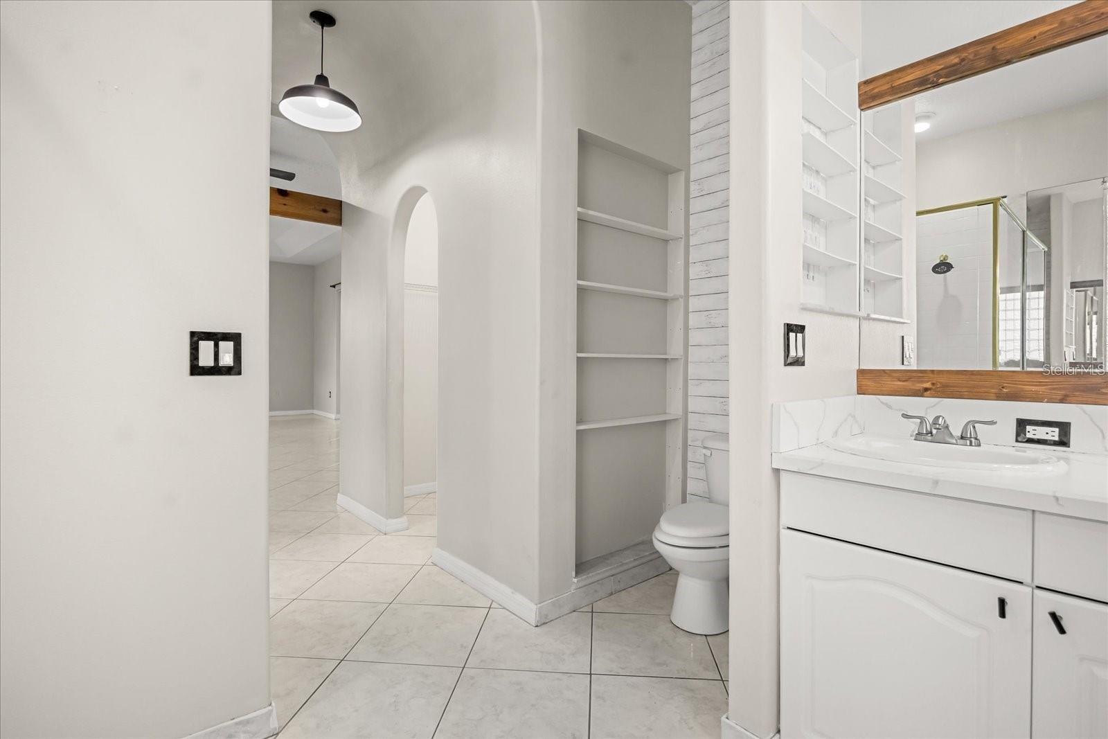 Image 18 of 23 For 13848 Vista Del Lago Boulevard