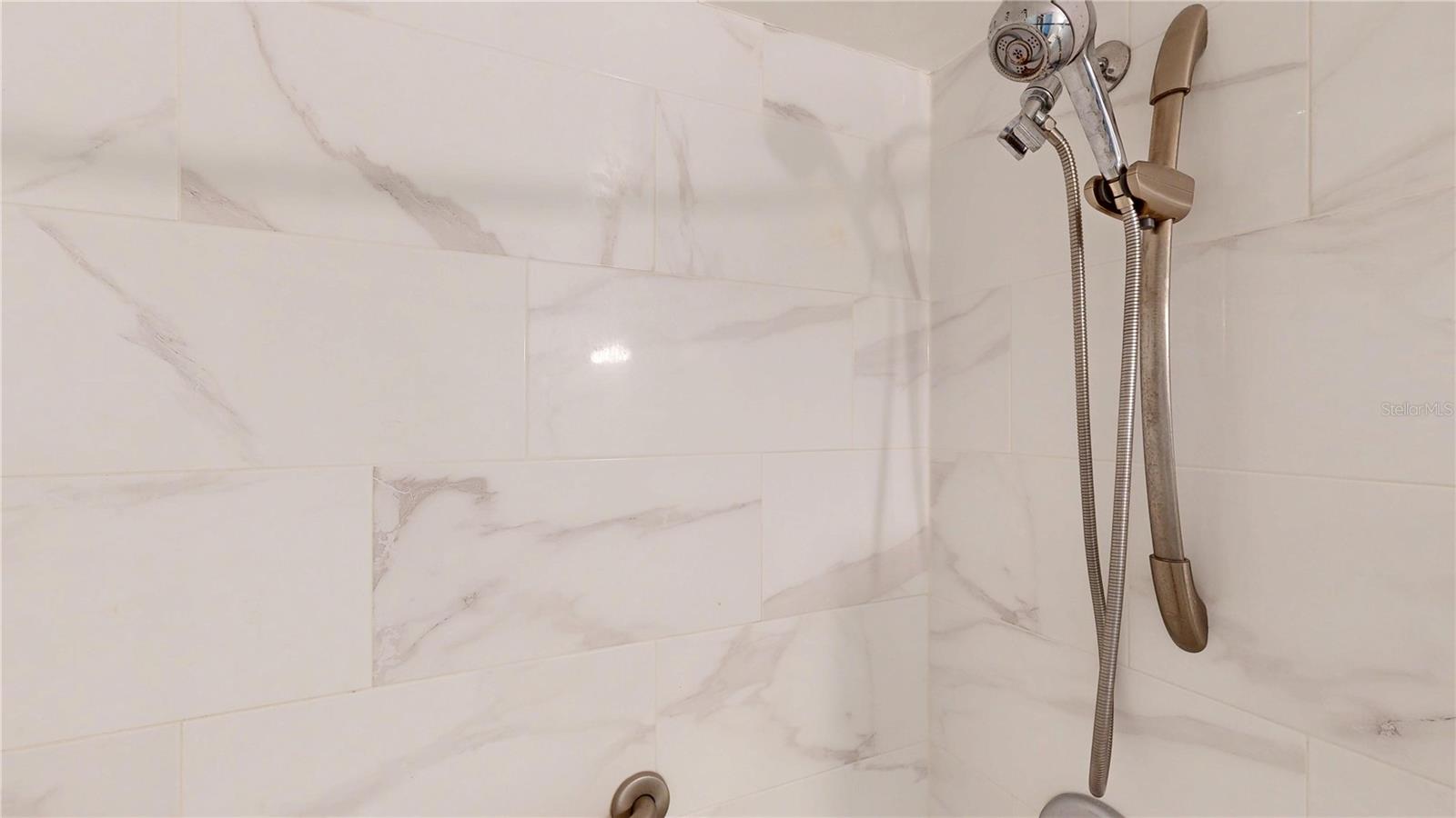 Image 23 of 29 For 404 Orlando Avenue 8b